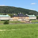 Schlesinger 아파트